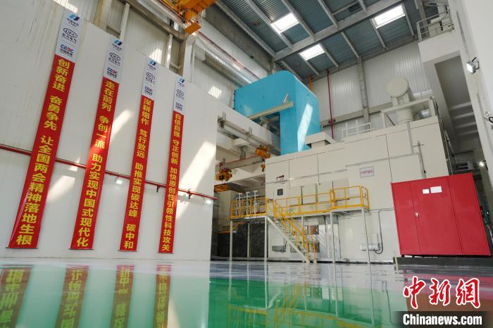 全国产化F级50兆瓦重型燃气轮机机组。　mk.com供图